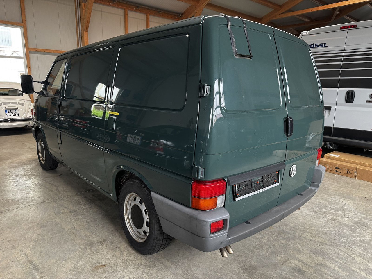 Volkswagen T4 2.5 Syncro 1. Hand H-Kennzeichen - Kis furgon: 4 kép. Volkswagen T4 2.5 Syncro 1. Hand H-Kennzeichen - Kis furgon: 4 kép.