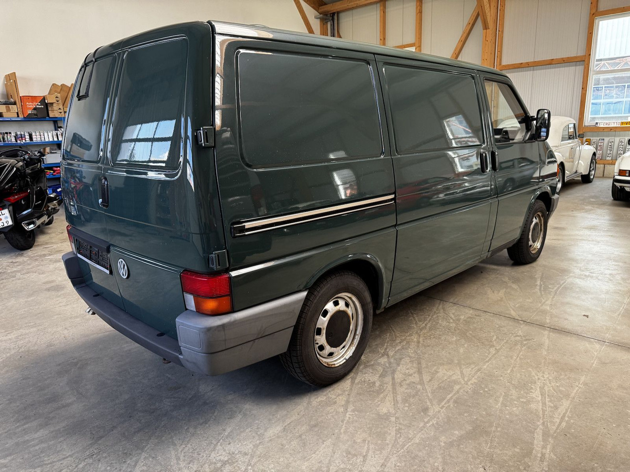 Volkswagen T4 2.5 Syncro 1. Hand H-Kennzeichen - Autó: 5 kép. Volkswagen T4 2.5 Syncro 1. Hand H-Kennzeichen - Autó: 5 kép.