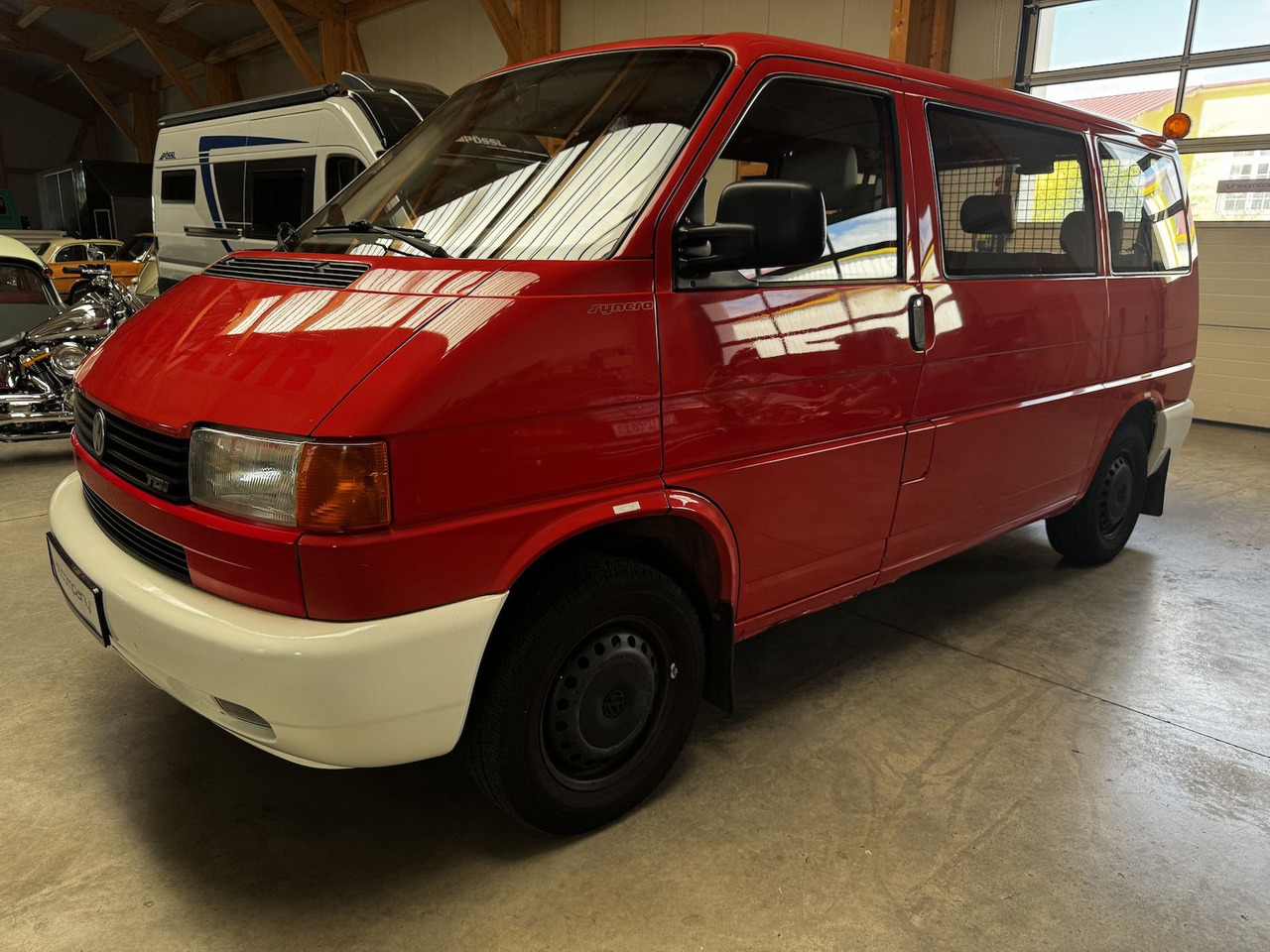 Volkswagen T4 2.5 TDI Syncro 4x4 7-Sitzer 1. Hand! - Kisbusz: 1 kép. Volkswagen T4 2.5 TDI Syncro 4x4 7-Sitzer 1. Hand! - Kisbusz: 1 kép.
