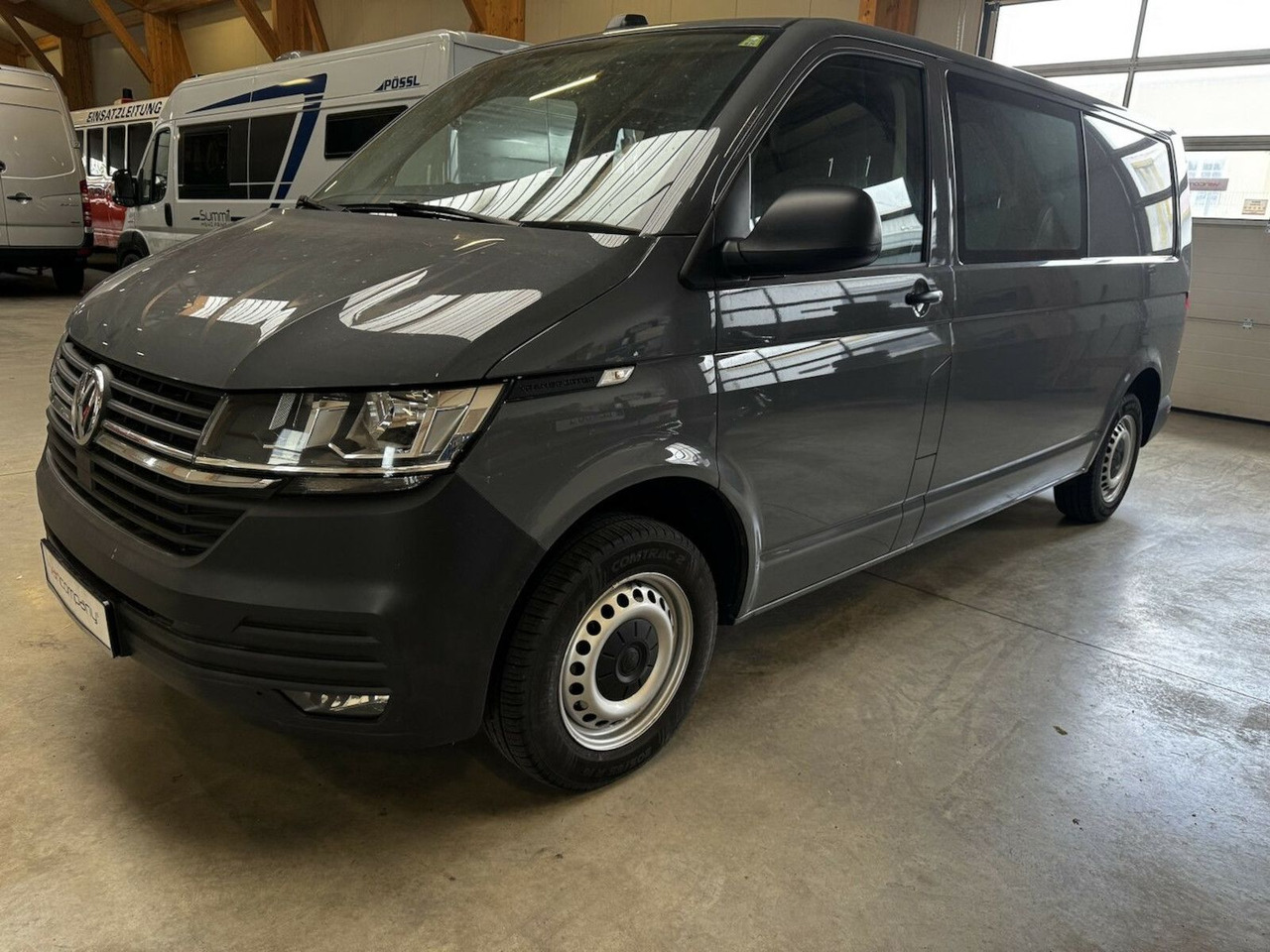 Volkswagen T6.1 lang 5-Sitzer 2.0 TDI 4Motion LKW - Kis furgon: 4 kép. Volkswagen T6.1 lang 5-Sitzer 2.0 TDI 4Motion LKW - Kis furgon: 4 kép.
