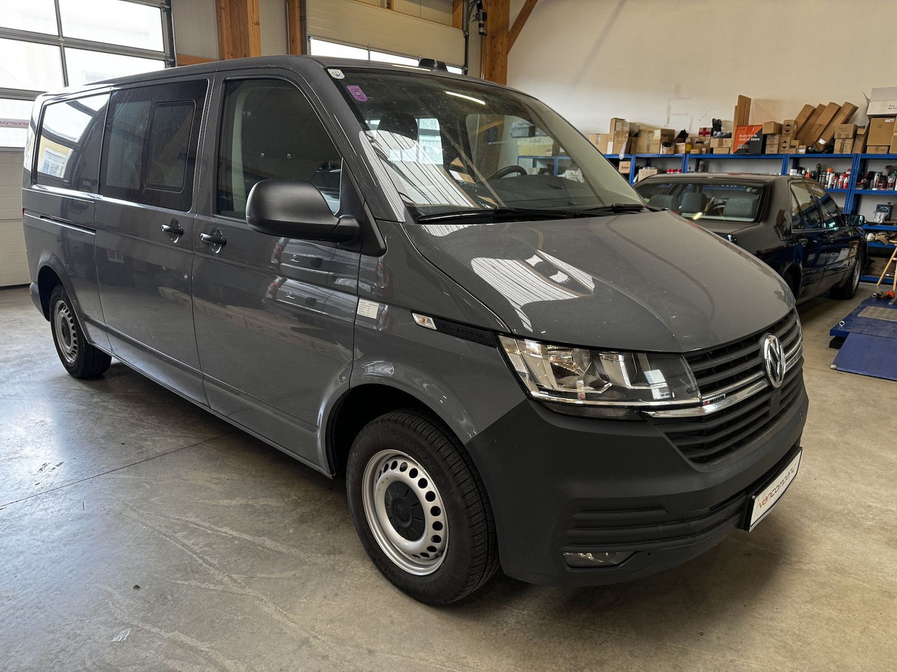 Volkswagen T6.1 lang 5-Sitzer 2.0 TDI 4Motion - Autó: 1 kép. Volkswagen T6.1 lang 5-Sitzer 2.0 TDI 4Motion - Autó: 1 kép.