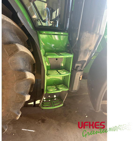 John Deere 6215 R - Traktor: 4 kép. John Deere 6215 R - Traktor: 4 kép.