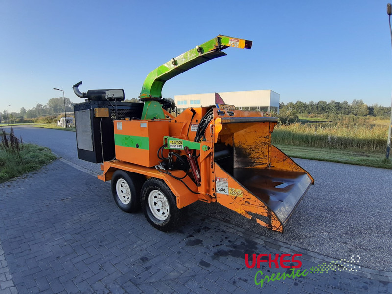 Woodsman 18 XX - Faaprító: 1 kép. Woodsman 18 XX - Faaprító: 1 kép.