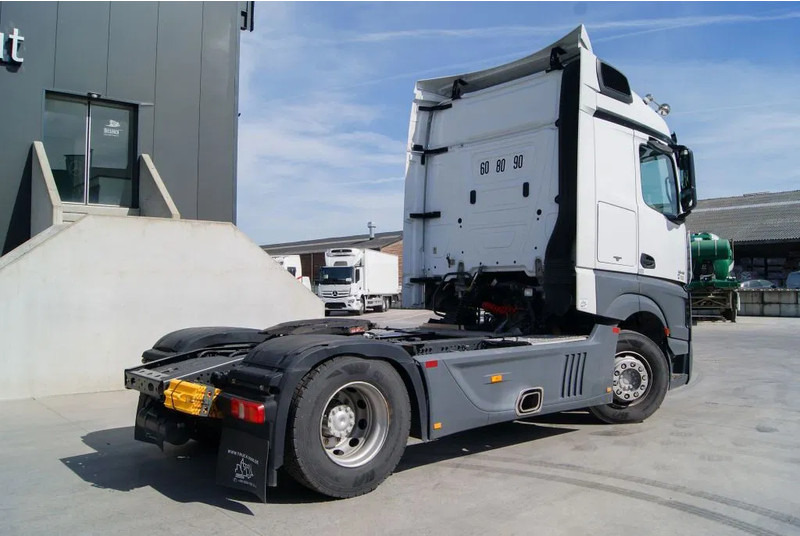 Mercedes-Benz Actros 1848 LS | Leasing - Nyergesvontató: 5 kép. Mercedes-Benz Actros 1848 LS | Leasing - Nyergesvontató: 5 kép.
