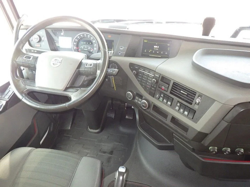 Nyergesvontató Volvo FH 500 Globetrotter XL | Leasing: 11 kép.