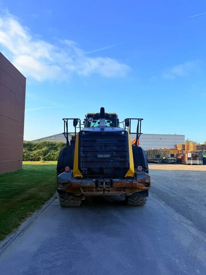 KOMATSU WA475-10EO - Gumikerekes homlokrakodó: 3 kép. KOMATSU WA475-10EO - Gumikerekes homlokrakodó: 3 kép.