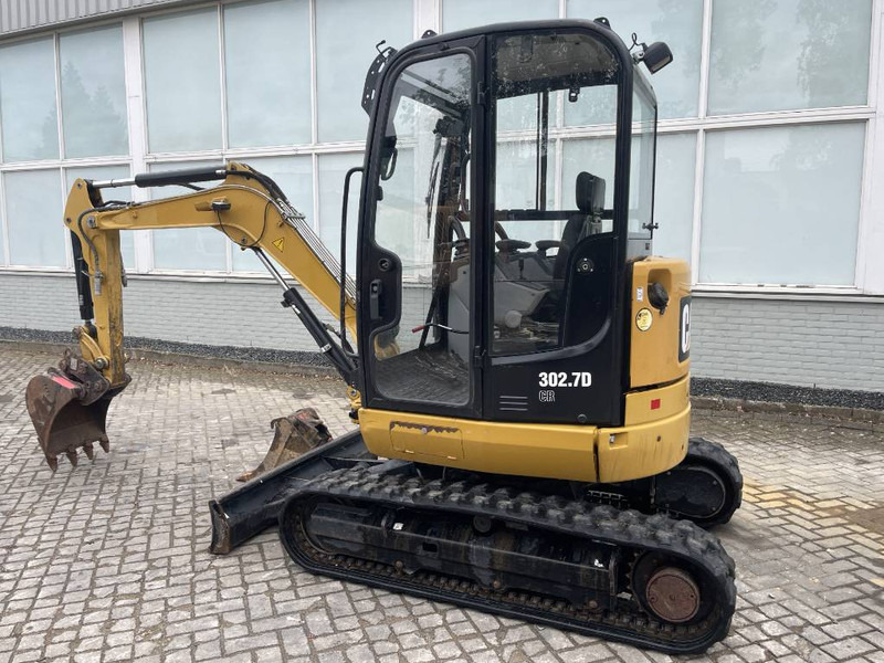 Cat 302.7 D CR 2020 CE - Minikotró: 4 kép. Cat 302.7 D CR 2020 CE - Minikotró: 4 kép.