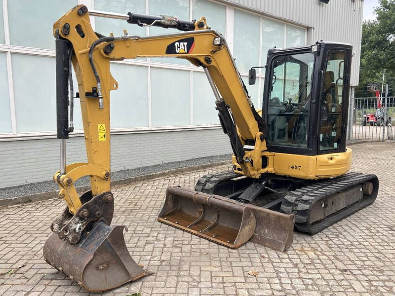 Cat 305 E2 CR 2019 - Minikotró: 1 kép. Cat 305 E2 CR 2019 - Minikotró: 1 kép.