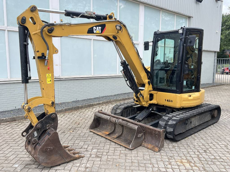 Cat 305 E2CR 2019 3110 H - Minikotró: 1 kép. Cat 305 E2CR 2019 3110 H - Minikotró: 1 kép.