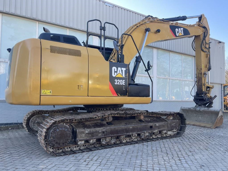 Cat 320 EL 2012 - Lánctalpas kotró: 5 kép. Cat 320 EL 2012 - Lánctalpas kotró: 5 kép.