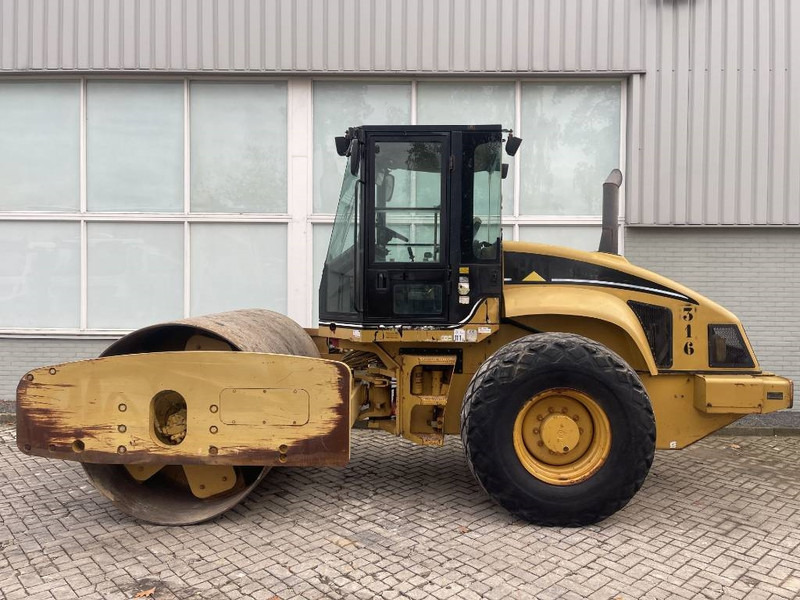 Cat CS 573 E 2004 - Henger: 3 kép. Cat CS 573 E 2004 - Henger: 3 kép.