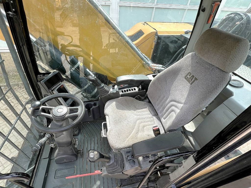 Hulladék kotró a következők szállításához hulladék Cat MH3022 2015 CE: 8 kép. Hulladék kotró a következők szállításához hulladék Cat MH3022 2015 CE: 8 kép.