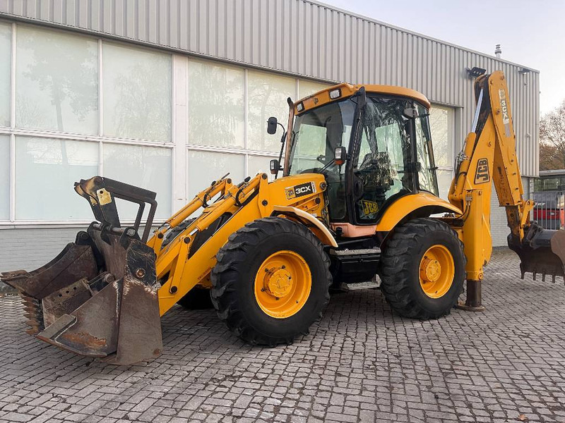 JCB 3 CX Super - Kotrórakodó: 1 kép. JCB 3 CX Super - Kotrórakodó: 1 kép.