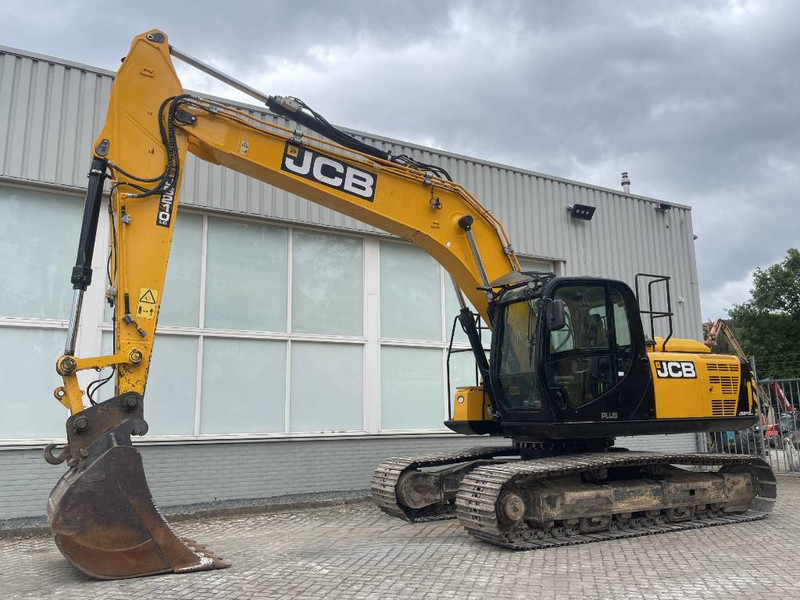 JCB JS 210 LC 4F 2017 CE - Lánctalpas kotró: 3 kép. JCB JS 210 LC 4F 2017 CE - Lánctalpas kotró: 3 kép.