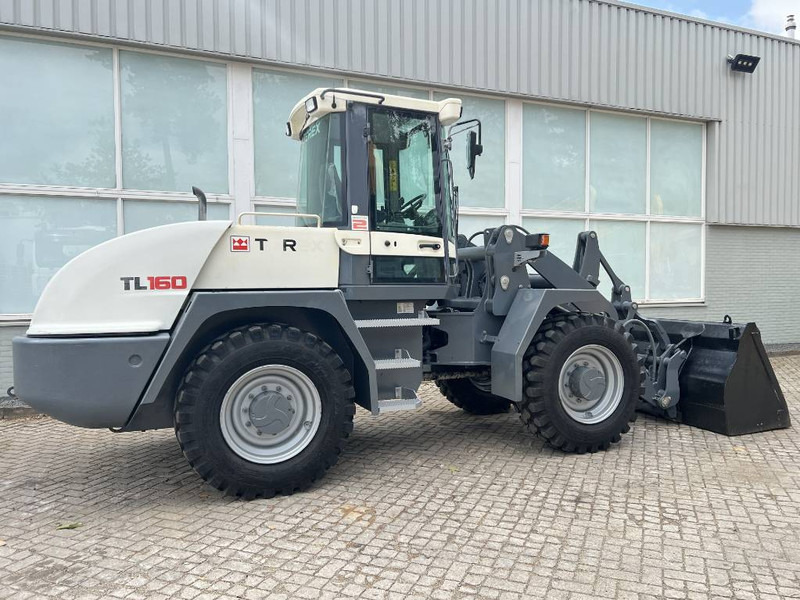 Terex TL 160 2016 - Gumikerekes homlokrakodó: 5 kép. Terex TL 160 2016 - Gumikerekes homlokrakodó: 5 kép.