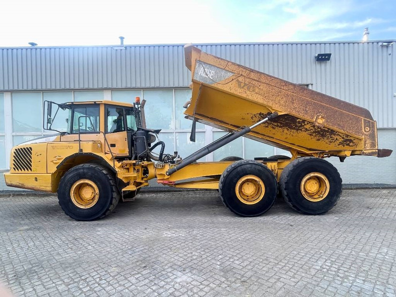 Volvo A 25 E 2007 - Csuklós dömper: 2 kép. Volvo A 25 E 2007 - Csuklós dömper: 2 kép.