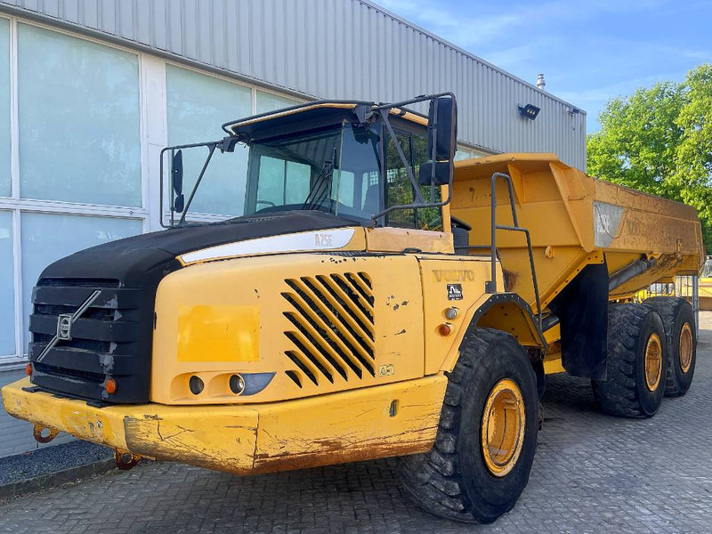 Volvo A25E - Csuklós dömper: 4 kép. Volvo A25E - Csuklós dömper: 4 kép.