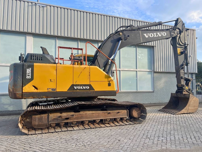 Volvo EC 220 EL 2016 TOPCON 3D GPS - Lánctalpas kotró: 4 kép. Volvo EC 220 EL 2016 TOPCON 3D GPS - Lánctalpas kotró: 4 kép.
