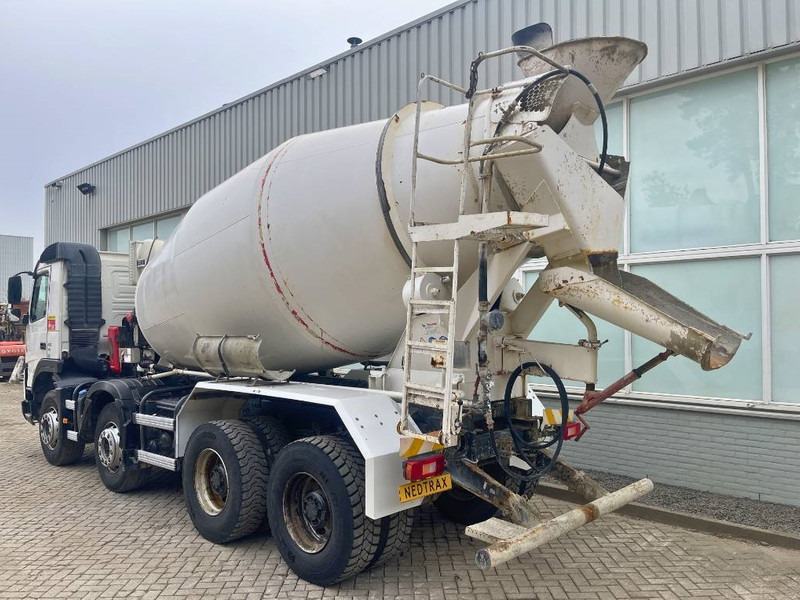Volvo FMX 410 2013 Euro 5 - Betonmixer: 5 kép. Volvo FMX 410 2013 Euro 5 - Betonmixer: 5 kép.