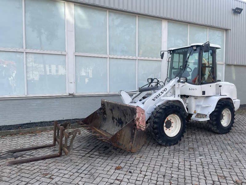 Volvo L 30 G 2020 CE - Gumikerekes homlokrakodó: 1 kép. Volvo L 30 G 2020 CE - Gumikerekes homlokrakodó: 1 kép.