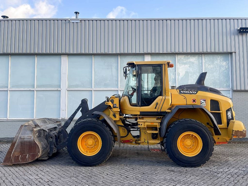 Volvo L 60 H (ONLY 5667H) - Gumikerekes homlokrakodó: 3 kép. Volvo L 60 H (ONLY 5667H) - Gumikerekes homlokrakodó: 3 kép.