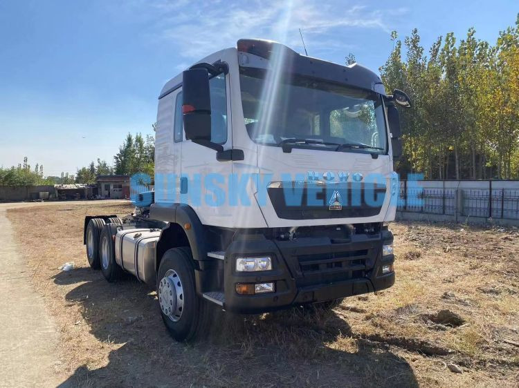 HOWO 400HP High roof Tractor Head - Nyergesvontató: 5 kép. HOWO 400HP High roof Tractor Head - Nyergesvontató: 5 kép.
