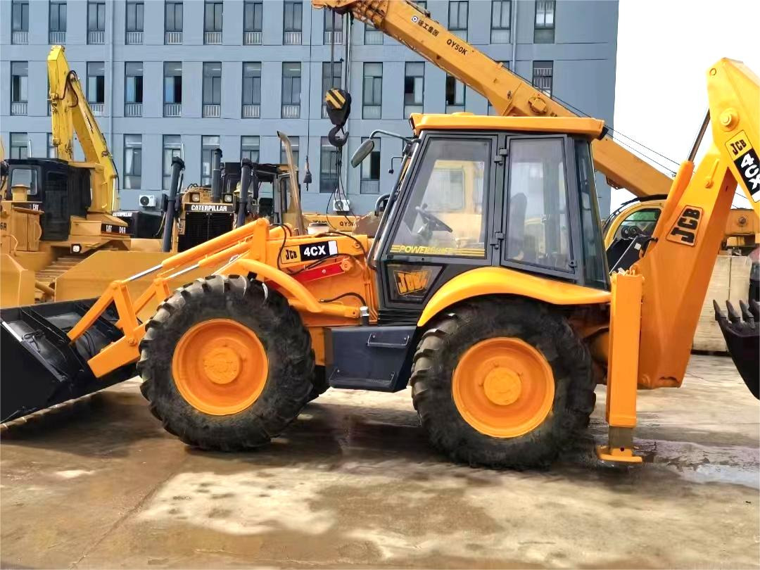 JCB 4cx Used Original backhoe loader for sale with Good Condition - Kotrórakodó: 2 kép. JCB 4cx Used Original backhoe loader for sale with Good Condition - Kotrórakodó: 2 kép.