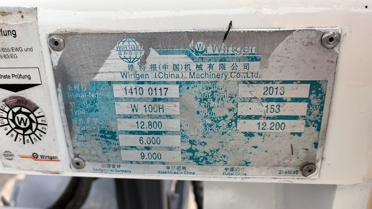 WIRTGEN Road Machine W-100H Used Asphalt Milling Machine With High Quality - Aszfaltmaró: 3 kép. WIRTGEN Road Machine W-100H Used Asphalt Milling Machine With High Quality - Aszfaltmaró: 3 kép.