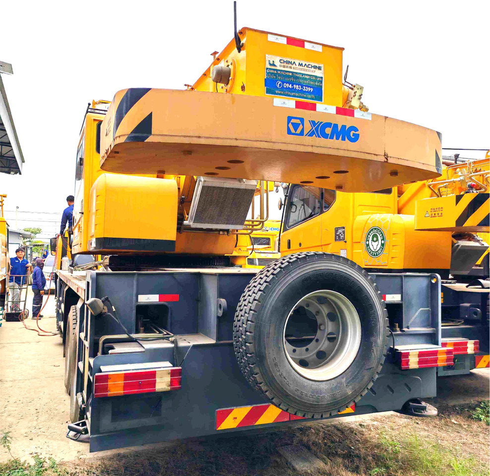 XCMG 2020 certified used 60ton truck crane XCT60_Y price - Autódaru: 2 kép. XCMG 2020 certified used 60ton truck crane XCT60_Y price - Autódaru: 2 kép.