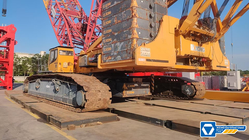 XCMG 500 tons 2016 XGC500 used lift machine crane with crawler for sale - Lánctalpas daru: 2 kép. XCMG 500 tons 2016 XGC500 used lift machine crane with crawler for sale - Lánctalpas daru: 2 kép.