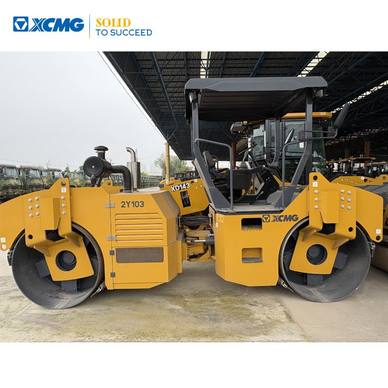 XCMG 8 ton 2Y103 double drum used vibratory road roller compactor 2022 - Úthenger: 1 kép. XCMG 8 ton 2Y103 double drum used vibratory road roller compactor 2022 - Úthenger: 1 kép.