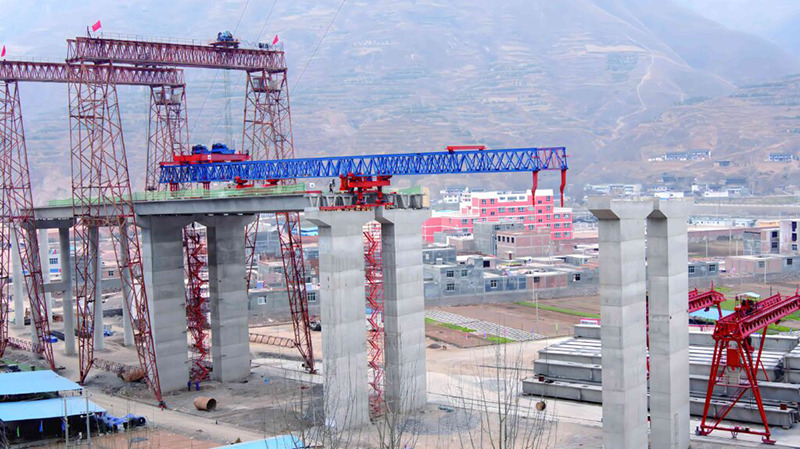 XCMG Bridge Erecting Machine Elevated Railway - Portáldaru: 3 kép. XCMG Bridge Erecting Machine Elevated Railway - Portáldaru: 3 kép.