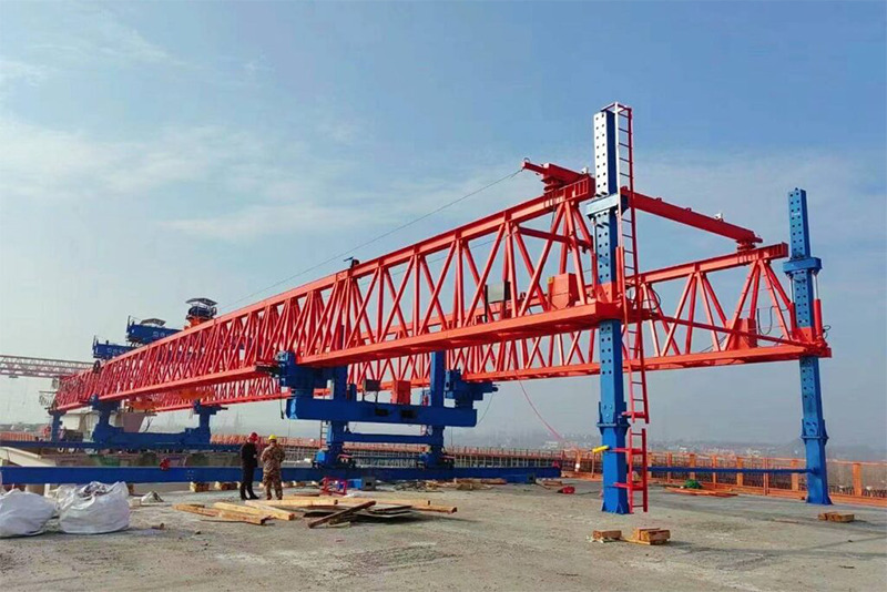 XCMG Bridge Erecting Machine Elevated Railway - Portáldaru: 4 kép. XCMG Bridge Erecting Machine Elevated Railway - Portáldaru: 4 kép.