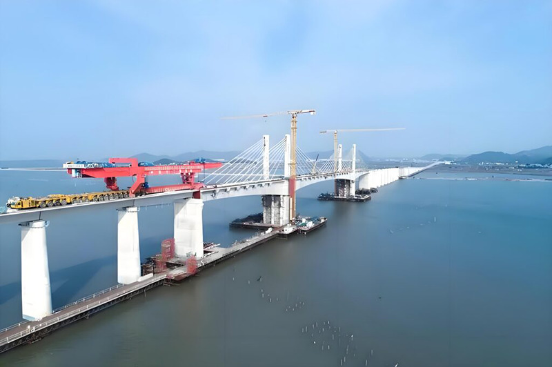 XCMG Bridge Erecting Machine Elevated Railway - Portáldaru: 5 kép. XCMG Bridge Erecting Machine Elevated Railway - Portáldaru: 5 kép.