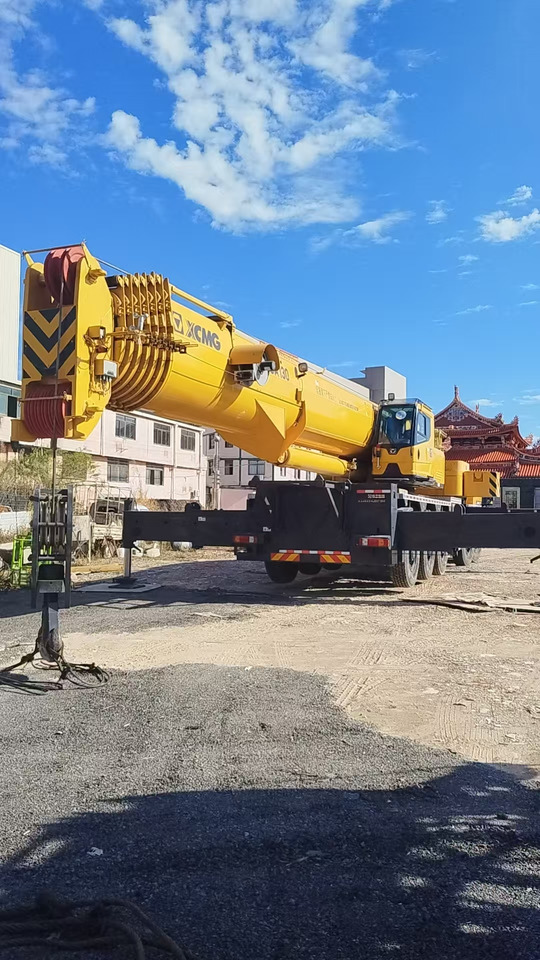 XCMG Official 2024 Year Second Hand Hydraulic Crane XCA130L8_2 130T Mobile All Terrain Crane For Sale - Terepjáró autódaru: 2 kép. XCMG Official 2024 Year Second Hand Hydraulic Crane XCA130L8_2 130T Mobile All Terrain Crane For Sale - Terepjáró autódaru: 2 kép.