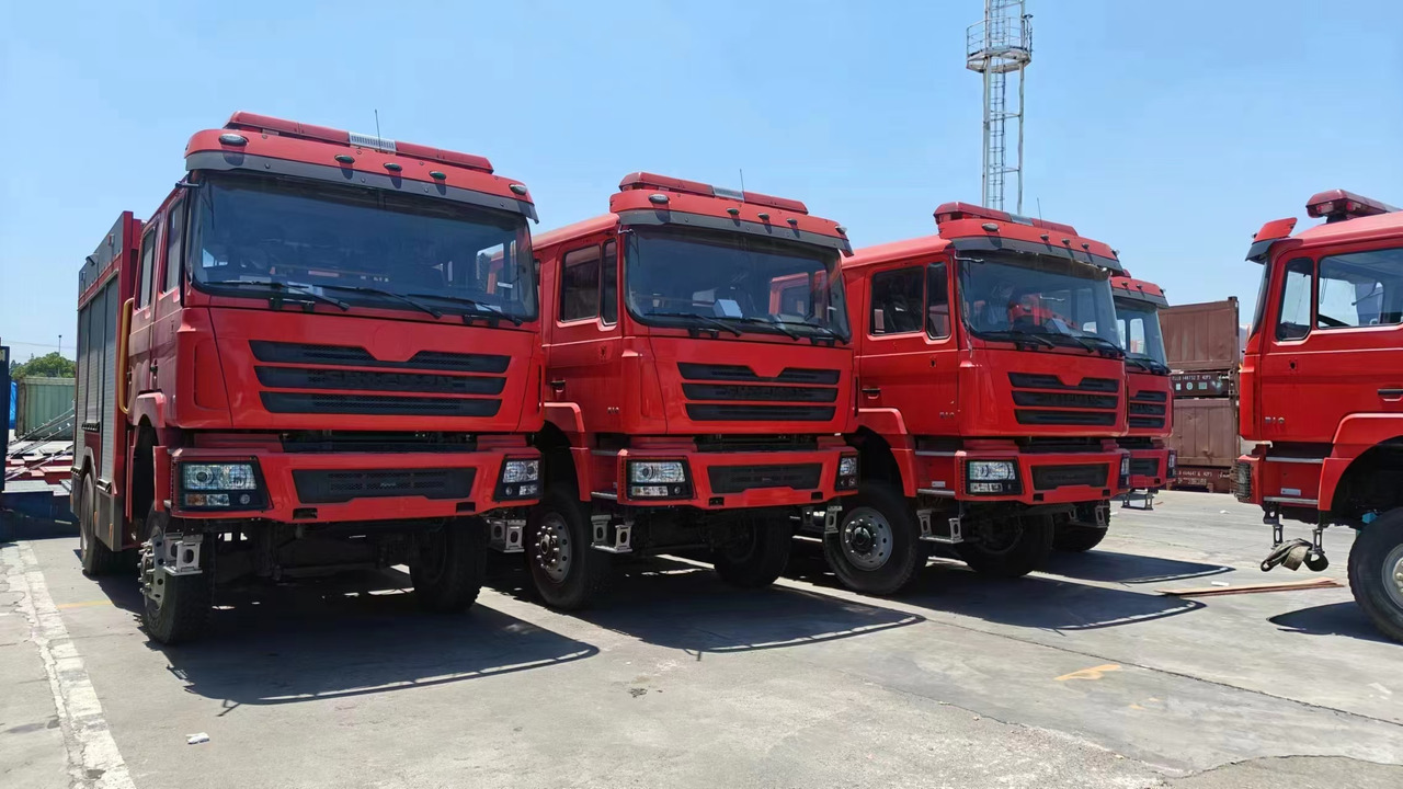 XCMG Official 2024 Year Used Fire Fighting Truck YZR5110 China Water Tank Fire Rescue Truck For Sale - Tűzoltóautó: 3 kép. XCMG Official 2024 Year Used Fire Fighting Truck YZR5110 China Water Tank Fire Rescue Truck For Sale - Tűzoltóautó: 3 kép.
