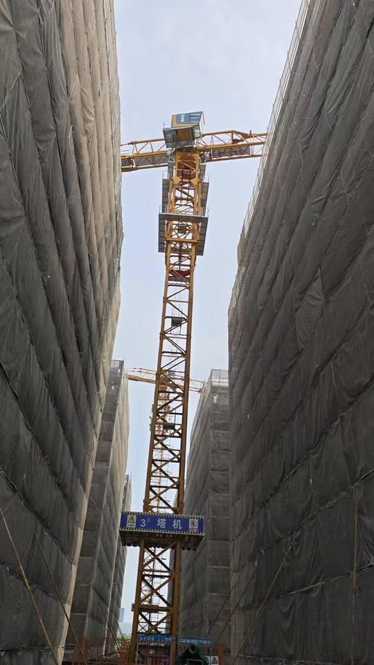 XCMG Official 20t XGT360-20S1 High Efficient Used Flat-top Tower Crane In Good Condition - Toronydaru: 4 kép. XCMG Official 20t XGT360-20S1 High Efficient Used Flat-top Tower Crane In Good Condition - Toronydaru: 4 kép.
