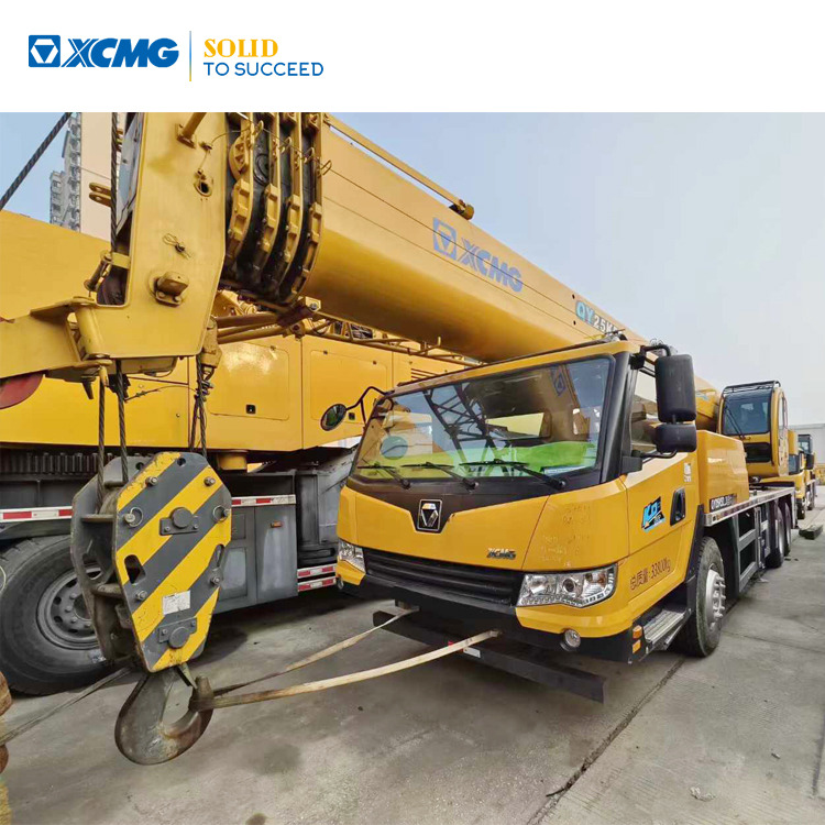 XCMG Official 25 Ton Small Truck Crane QY25K5D-3 Used Mobile Crane Machine With Cheap Price - Autódaru: 1 kép. XCMG Official 25 Ton Small Truck Crane QY25K5D-3 Used Mobile Crane Machine With Cheap Price - Autódaru: 1 kép.