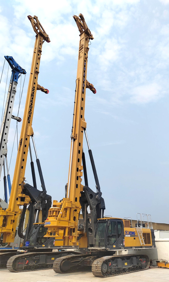 XCMG Official Construction Building Machine XR200E Second Hand Rotary Drill Rig Price For Sale - Fúrógép: 2 kép. XCMG Official Construction Building Machine XR200E Second Hand Rotary Drill Rig Price For Sale - Fúrógép: 2 kép.