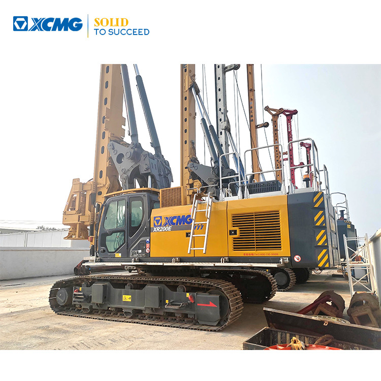 XCMG Official Construction Building Machine XR200E Second Hand Rotary Drill Rig Price For Sale - Fúrógép: 1 kép. XCMG Official Construction Building Machine XR200E Second Hand Rotary Drill Rig Price For Sale - Fúrógép: 1 kép.