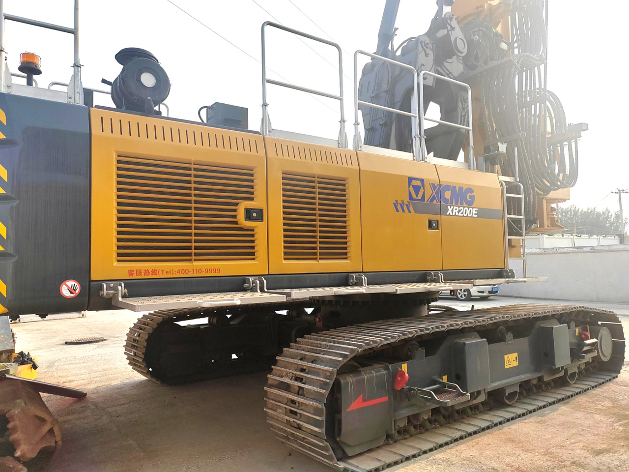 XCMG Official Construction Building Machine XR200E Second Hand Rotary Drill Rig Price For Sale - Fúrógép: 3 kép. XCMG Official Construction Building Machine XR200E Second Hand Rotary Drill Rig Price For Sale - Fúrógép: 3 kép.