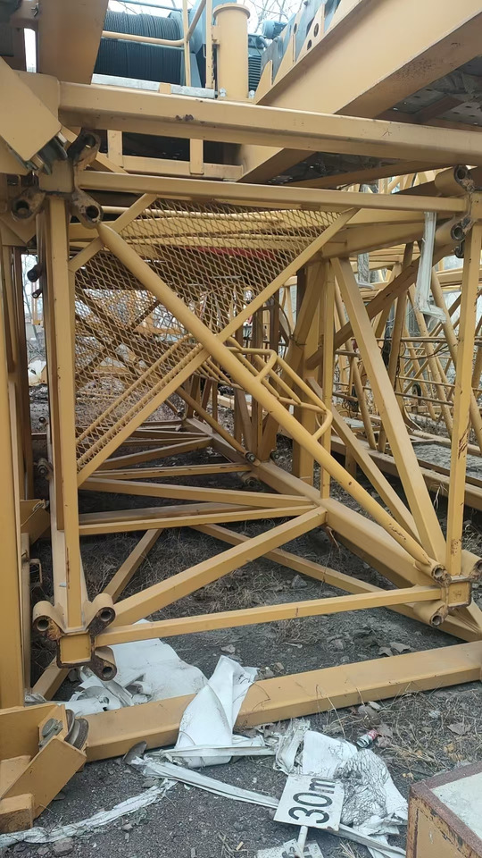 XCMG Official Construction Crane XGT6515A-10S 10t Used Self-Erecting Topless Tower Crane With High Quality - Toronydaru: 3 kép. XCMG Official Construction Crane XGT6515A-10S 10t Used Self-Erecting Topless Tower Crane With High Quality - Toronydaru: 3 kép.