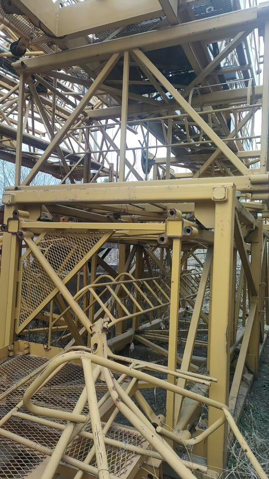 XCMG Official Crane Lift Machine APC6013-8 8t Used Topkit Tower Crane For Sale - Toronydaru: 4 kép. XCMG Official Crane Lift Machine APC6013-8 8t Used Topkit Tower Crane For Sale - Toronydaru: 4 kép.