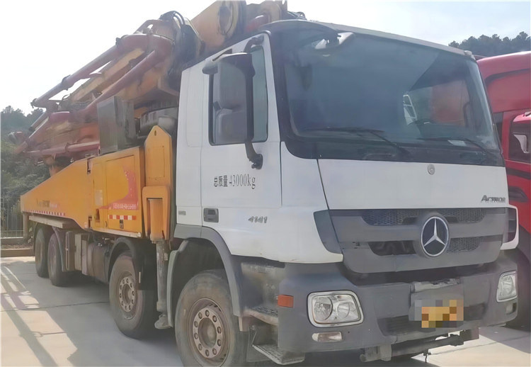 XCMG Official Hb56K China 2017 Year Used 56m Concrete Pump Truck Price List - Betonpumpa: 3 kép. XCMG Official Hb56K China 2017 Year Used 56m Concrete Pump Truck Price List - Betonpumpa: 3 kép.