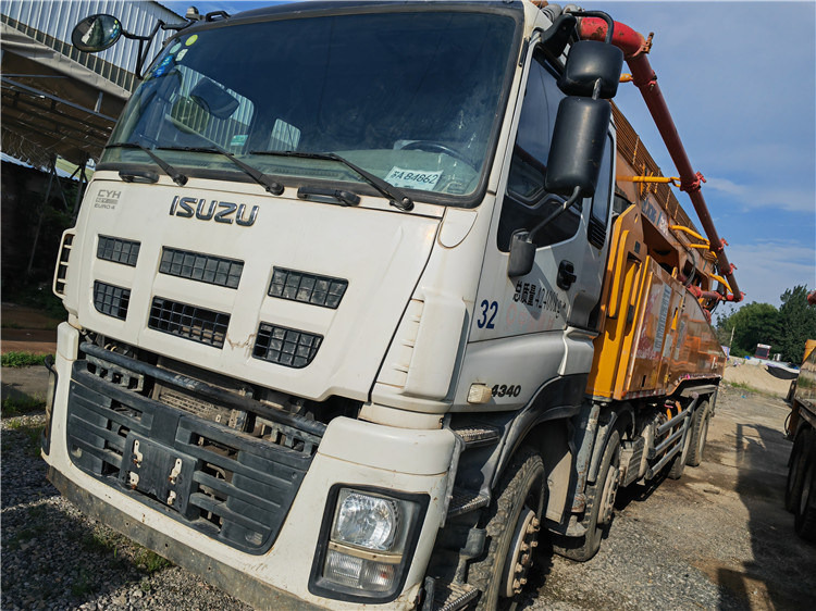 XCMG Official Hb56K Second Hand 56m Truck-Mounted Concrete Pump Truck for Sale - Betonpumpa: 2 kép. XCMG Official Hb56K Second Hand 56m Truck-Mounted Concrete Pump Truck for Sale - Betonpumpa: 2 kép.