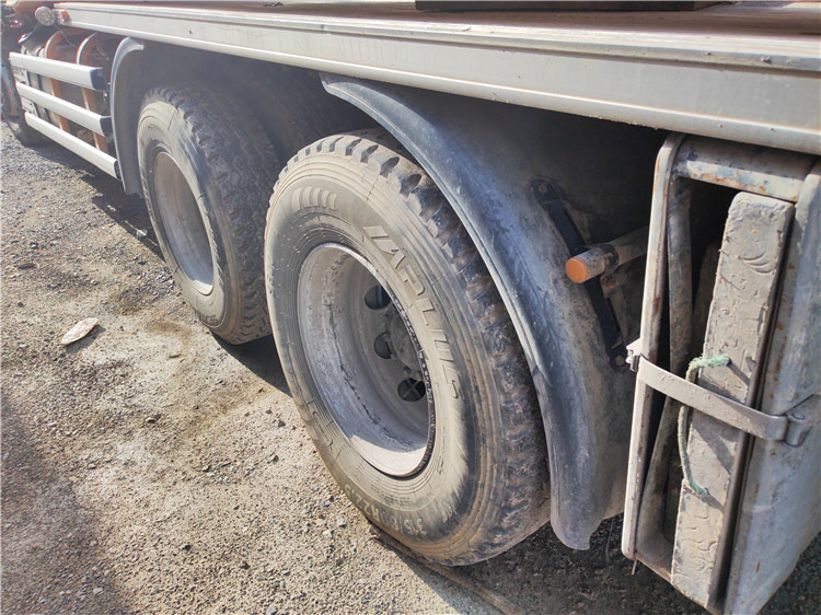 XCMG Official Hb60K 2016 Year Used 56m Truck-Mounted Concrete Pump Truck for Sale - Betonpumpa: 5 kép. XCMG Official Hb60K 2016 Year Used 56m Truck-Mounted Concrete Pump Truck for Sale - Betonpumpa: 5 kép.