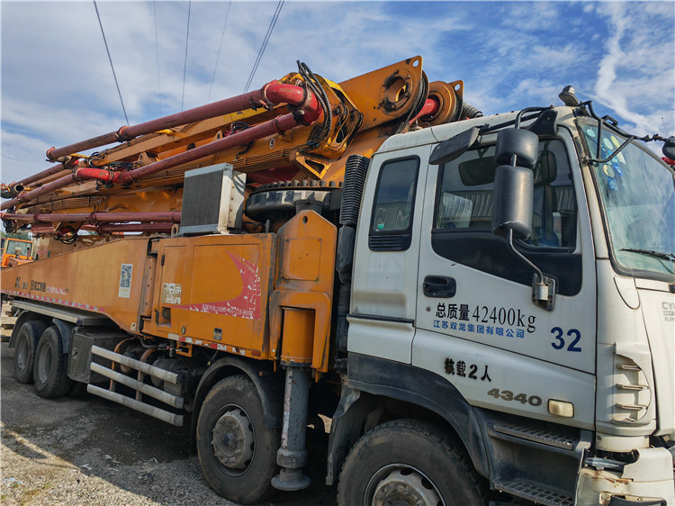 XCMG Official Hb60K 2016 Year Used 56m Truck-Mounted Concrete Pump Truck for Sale - Betonpumpa: 2 kép. XCMG Official Hb60K 2016 Year Used 56m Truck-Mounted Concrete Pump Truck for Sale - Betonpumpa: 2 kép.