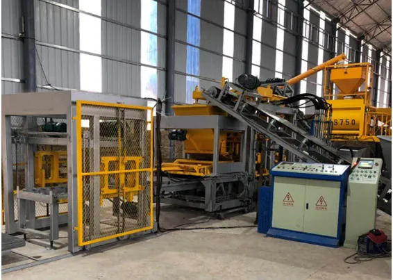XCMG Official MM8-15 Block Making Machine for Make Clay Brick - Betonelem gyártó gép: 4 kép. XCMG Official MM8-15 Block Making Machine for Make Clay Brick - Betonelem gyártó gép: 4 kép.