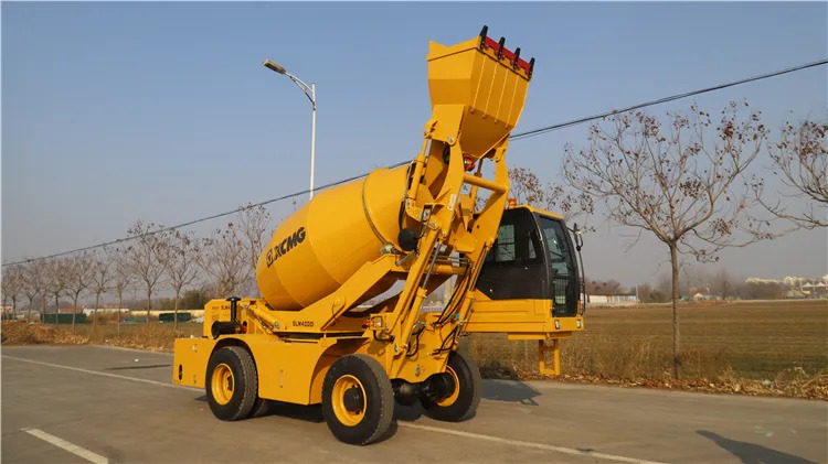XCMG Official Mini Concrete Mixer with Self Loading for Sale - Betonmixer: 4 kép. XCMG Official Mini Concrete Mixer with Self Loading for Sale - Betonmixer: 4 kép.