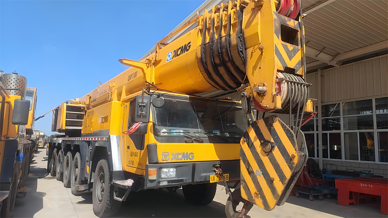 XCMG Official QAY240 Crane Truck Used Crane Truck for sale - Autódaru: 2 kép. XCMG Official QAY240 Crane Truck Used Crane Truck for sale - Autódaru: 2 kép.